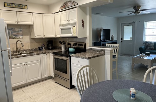 Saint James City Apartment | Closest Inn to Deep Water in St James City. Perfect for monthly rental!