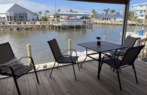 Saint James City Apartment | Closest Inn to Deep Water in St James City. Perfect for monthly rental!