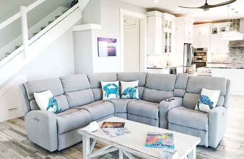 Placida House | Cloud 9 on the beach! Heavenly views from beach to bay. Come be on Cloud 9.