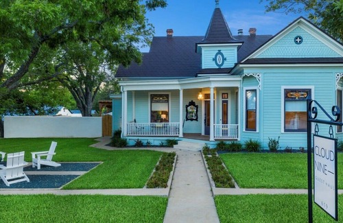 Fredericksburg House | Cloud 9, Victorian Retreat with Pool & Hot Tub