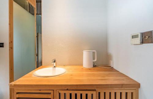 Guangling Qu House | cloud and wind