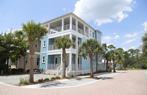 Seacrest Beach House | Cloud Nine Seacrest Beach - Walk to Rosemary & Alys! Outdoor living on 5 porches
