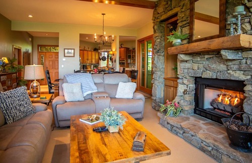 Mountain Air Villa | Cloud Nine Villa- Club Access