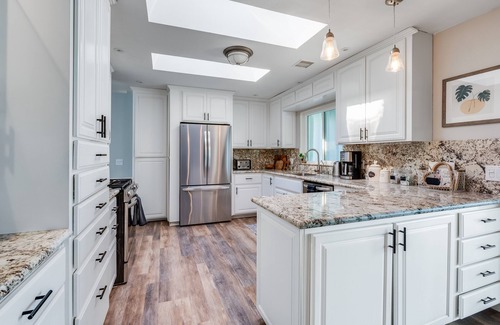 Twentynine Palms House | Cloud29 with huge POOL w/SPA + FirePit + BBQ. Outdoor Dining + Pet Friendly!