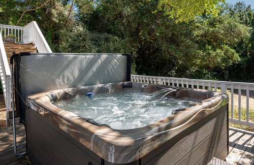 Duck House | Cloudbreak: Pet Friendly, Oceanside, Hot Tub, Community Amenities!