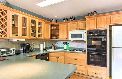 Cloudcroft Cabin | Cloudcroft Home w/Spacious Stargazing Deck!
