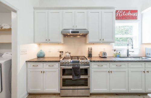 Rising Fawn House | Cloudland Summit | Hot Tub + Grill | Dog Friendly | 4 Bed, 3 Bath