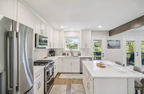 Pagosa Springs House | Clover Cottage - New! Lake Front Home, Newly Remodeled, Hot Tub, Game Room, Views!