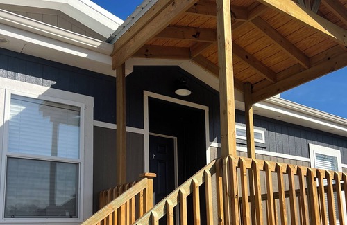 Strawn House | Cloverleaf Crossing, Small Town Charm!