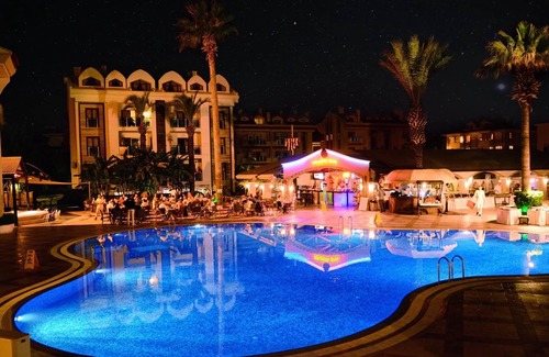 Marmaris City Center Apartment | Club Anastasia Hotel