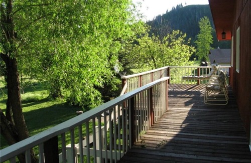 West Glacier House | Club Ted , 5 minutes from Glacier Park Entrance.