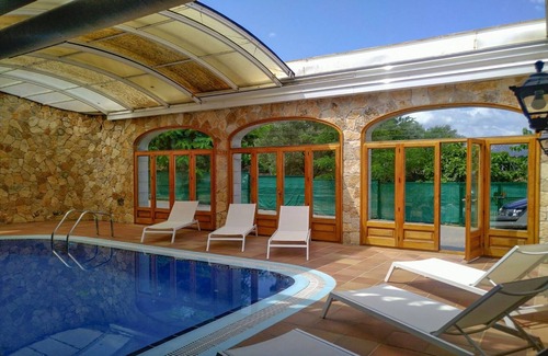 Sant Feliu de Guixols Villa | Club Villamar - Fantastic Villa with covered pool ,jacuzzi in the same pool,wifi and a fantastic .