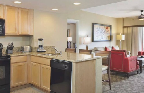 Survey Creek Condo | Club Wyndham Palm-Aire Resort 2br ~ Sunday check-in