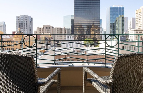 Gaslamp Quarter House | Club Wyndham Harbour Lights - Studio Sleep up to 4