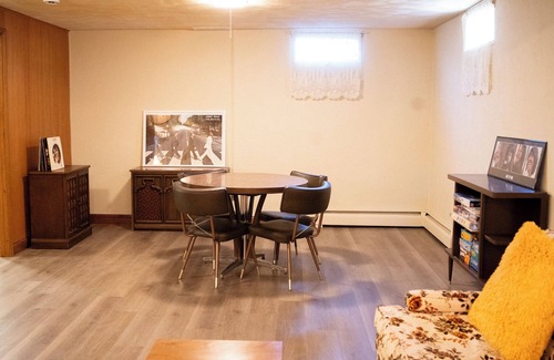 Marion House | Clubhouse ' 63- Spacious 4-bedroom house with WiFi, on country club golf course