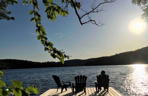 Sainte-Lucie-des-Laurentides Ski Chalet | Cottage on Sarrazin lake - Panorama du lac