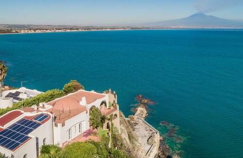 Costa Saracena-Castelluccio Villa | Costa Moresca, seafront villa with private seawater pool.