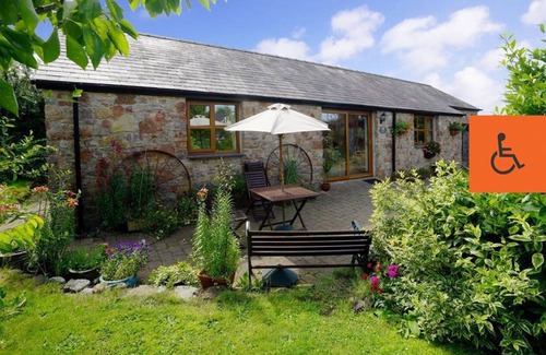 Llanfairpwllgwyngyll Cottage | Coach House Faner - Three Bedroom Cottage, Sleeps 6