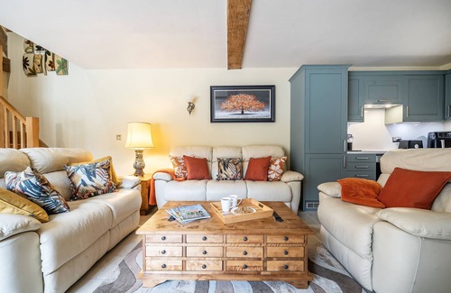 Dorchester Cottage | Coach House - sleeps 4 guests in 2 bedrooms