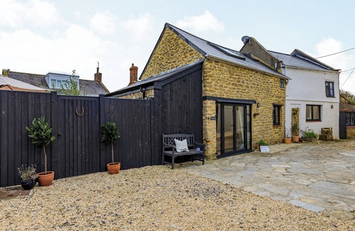 Burton Bradstock Cottage | Coach House - UK32202