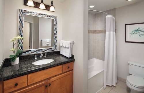 Palm Desert Hotel | Coachella Guest Room @ Marriott’s Shadow Ridge I Resort in Palm Desert