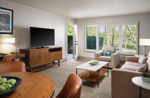 Cathedral City Resort | COACHELLA & STAGECOACH ACCOMMODATIONS at the Hyatt Vacation Club Desert Oasis