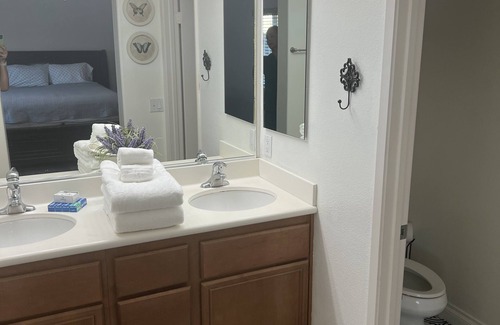 Coachella House | Coachella & Stagecoach walking distance