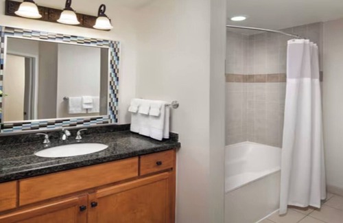 Palm Desert Hotel | Coachella Weekend in Luxury Hotel Room @ Marriott's Shadow Ridge