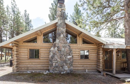 Darby Cabin | Coal Creek Mountain LodgenPREMIER mountain lodge with beautiful scenic views!