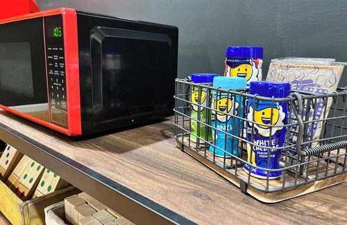 Summerlee House | Coal Miners Casa - Family Friendly - Hot Tub - 5 Miles To NRG National Park