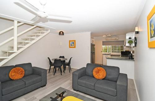 Torquay House | Coast Apartments 2 bedroom Hideaway