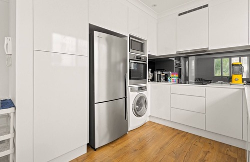 Manly Apartment | Coastal 2-Bed Apartment Steps from Manly Beach