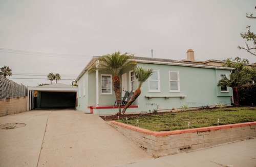 Sunset Cliffs House | Coastal Beach House in Sunset Cliffs - 1 Block from the Beach