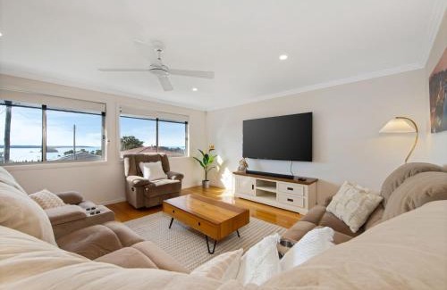 Catalina House | Coastal Breeze in Catalina with Ocean Views