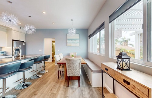 La Jolla Mesa House | Coastal Cabana - Bird Rock retreat with hot tub, firepit & ocean-view terrace