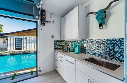 Poulsbo Apartment | Coastal Cabana ~ Poulsbo, WA