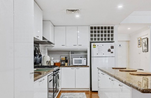 Mandurah House | Coastal Canal Retreat in Mandurah