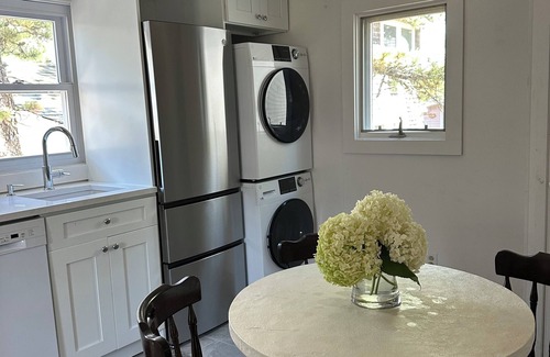 Southern Coast Cottage | Coastal Charm 2 Bedroom Beach Cottage ~Just Steps to the Beach in Kinney Shores~