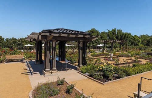 Torrance House | Coastal Charm and City Excitement! Free Parking, Near South Coast Botanic Garden