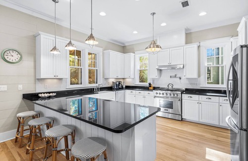 Forest District House | Coastal Charm Awaits! 4BR Pet-Friendly Home, 6 Seater Golf Cart, Bikes. Your Perfect 30A Getaway!