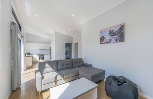 Port Macquarie Cottage | Coastal Charm - Freshly renovated 2 bedroom cottage, close to Port's CBD