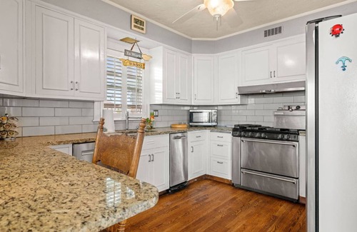 Swampscott Apartment | Coastal Charm Lobster Ch Teau