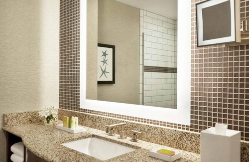 Carlsbad Hotel | Coastal Charm: Pets Allowed, Parking, Outdoor Pool, Close to South State Beach!