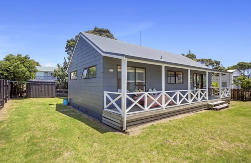 Waihi Beach House | Coastal Charm - Waihi Beach Holiday Home