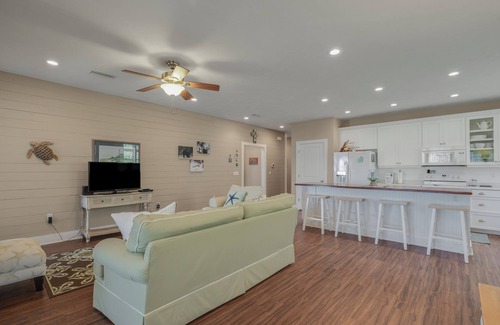 Panacea House | Coastal Charm – Where the Coast Feels Like Home