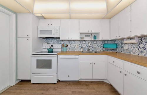 Trailer Estates Condo | Coastal Charmer - 2-bedroom Condo - Amazing Water & Golf Course Views