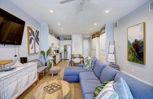 Cinnamon Shore Condo | Coastal-Chic Condo w/Designer Details+All Amenities@Cinnamon Shore!