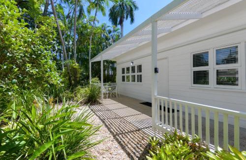 Port Douglas House | Coastal Chill on Garrick