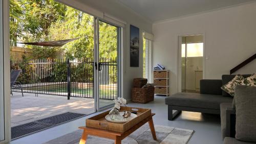 Port Douglas House | Coastal Chill on Garrick