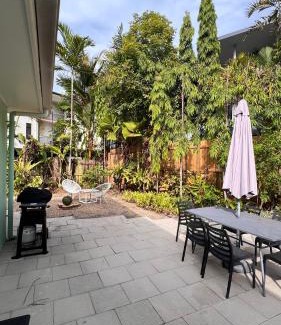 Port Douglas House | Coastal Chill on Garrick